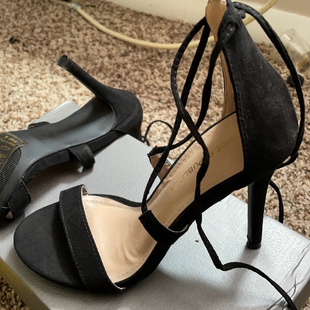 Black High Heel Shoes